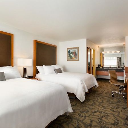 Poco Inn And Suites Hotel And Conference Center Port Coquitlam Zewnętrze zdjęcie