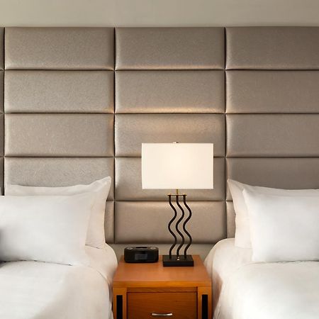Poco Inn And Suites Hotel And Conference Center Port Coquitlam Zewnętrze zdjęcie