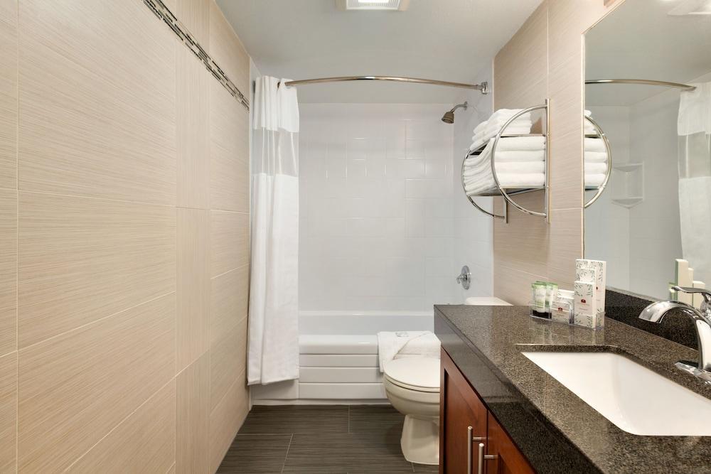 Poco Inn And Suites Hotel And Conference Center Port Coquitlam Zewnętrze zdjęcie
