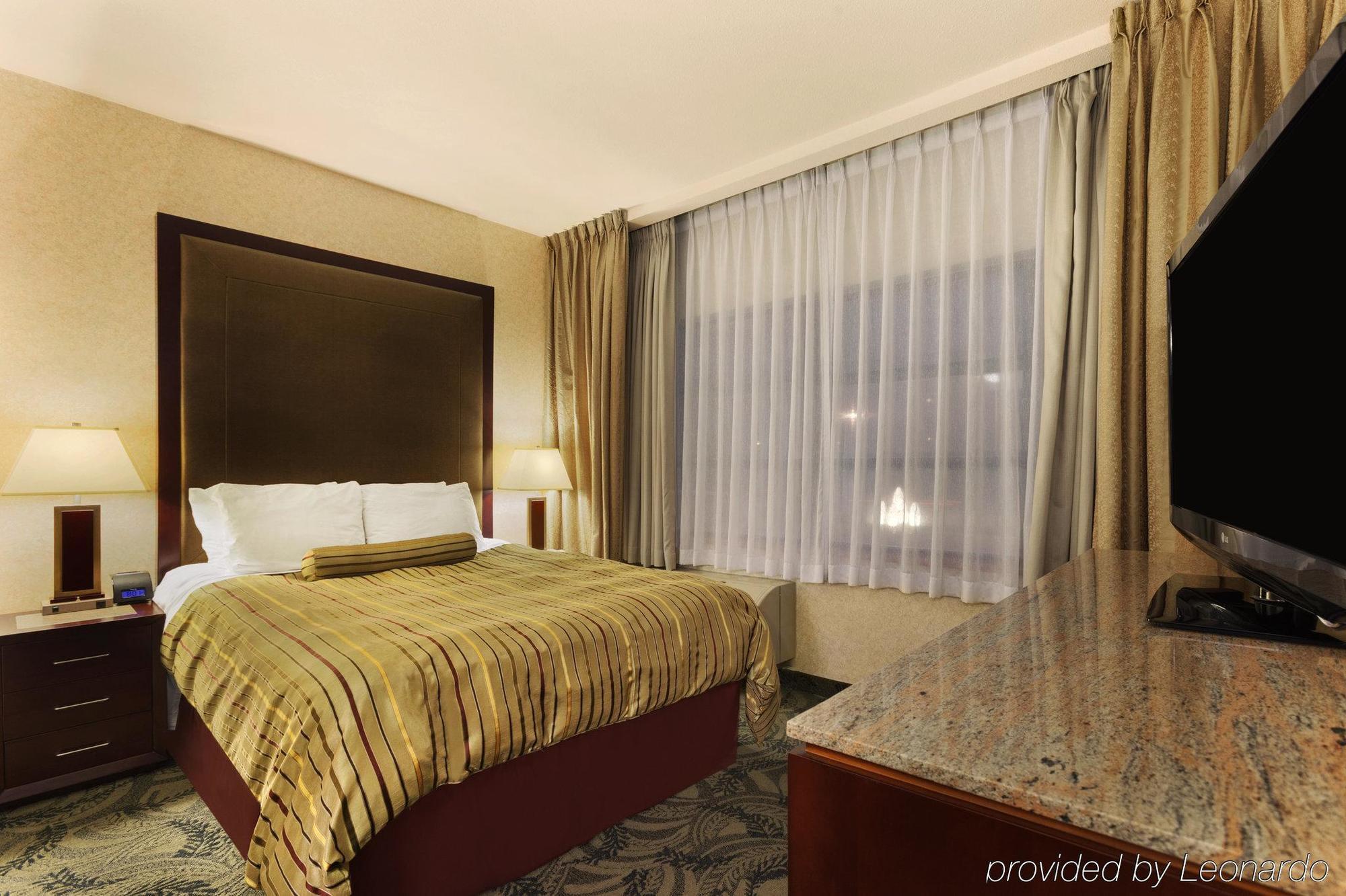 Poco Inn And Suites Hotel And Conference Center Port Coquitlam Zewnętrze zdjęcie