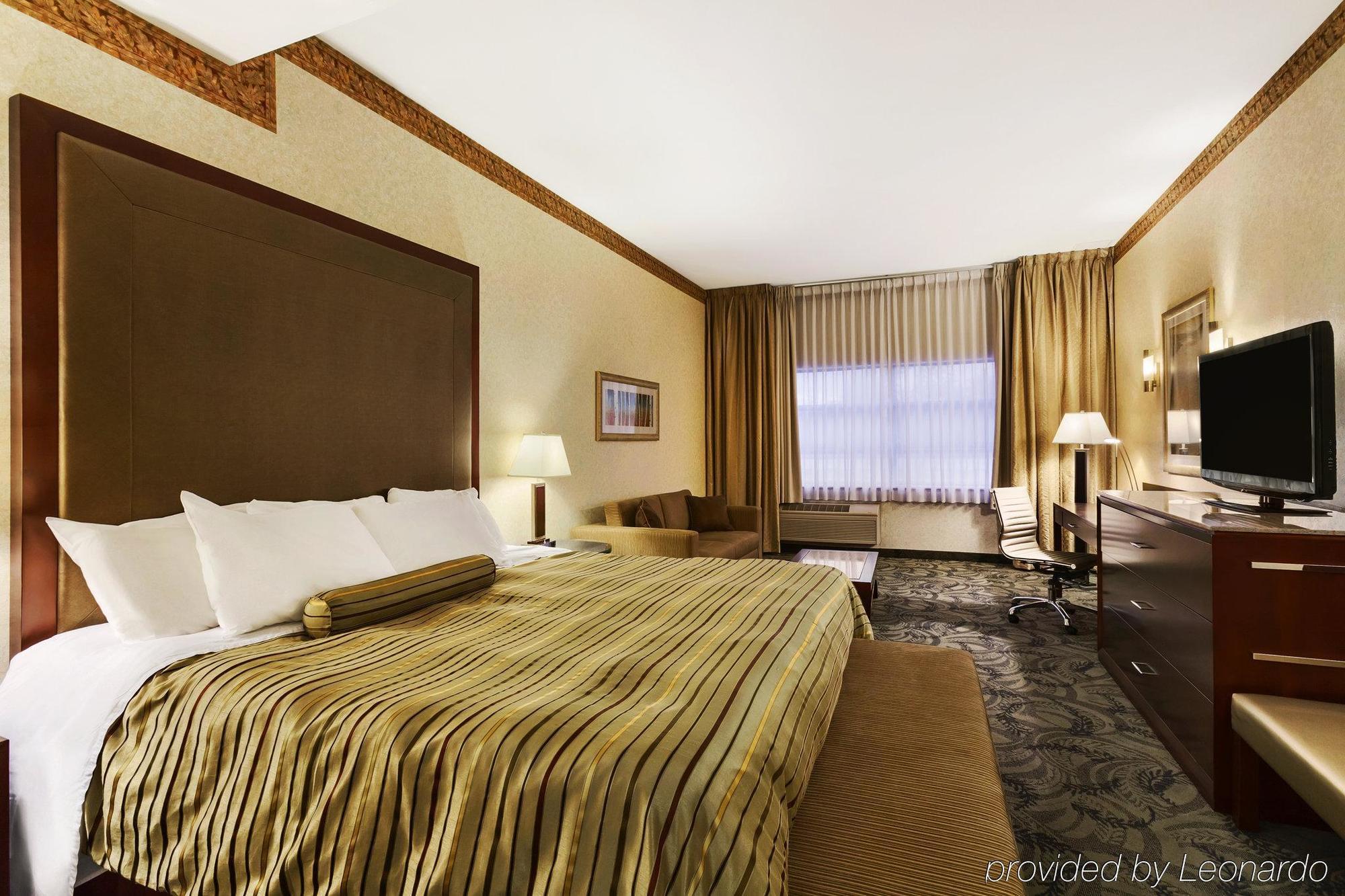 Poco Inn And Suites Hotel And Conference Center Port Coquitlam Zewnętrze zdjęcie