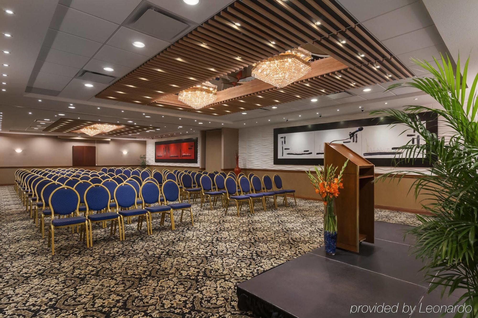 Poco Inn And Suites Hotel And Conference Center Port Coquitlam Zewnętrze zdjęcie