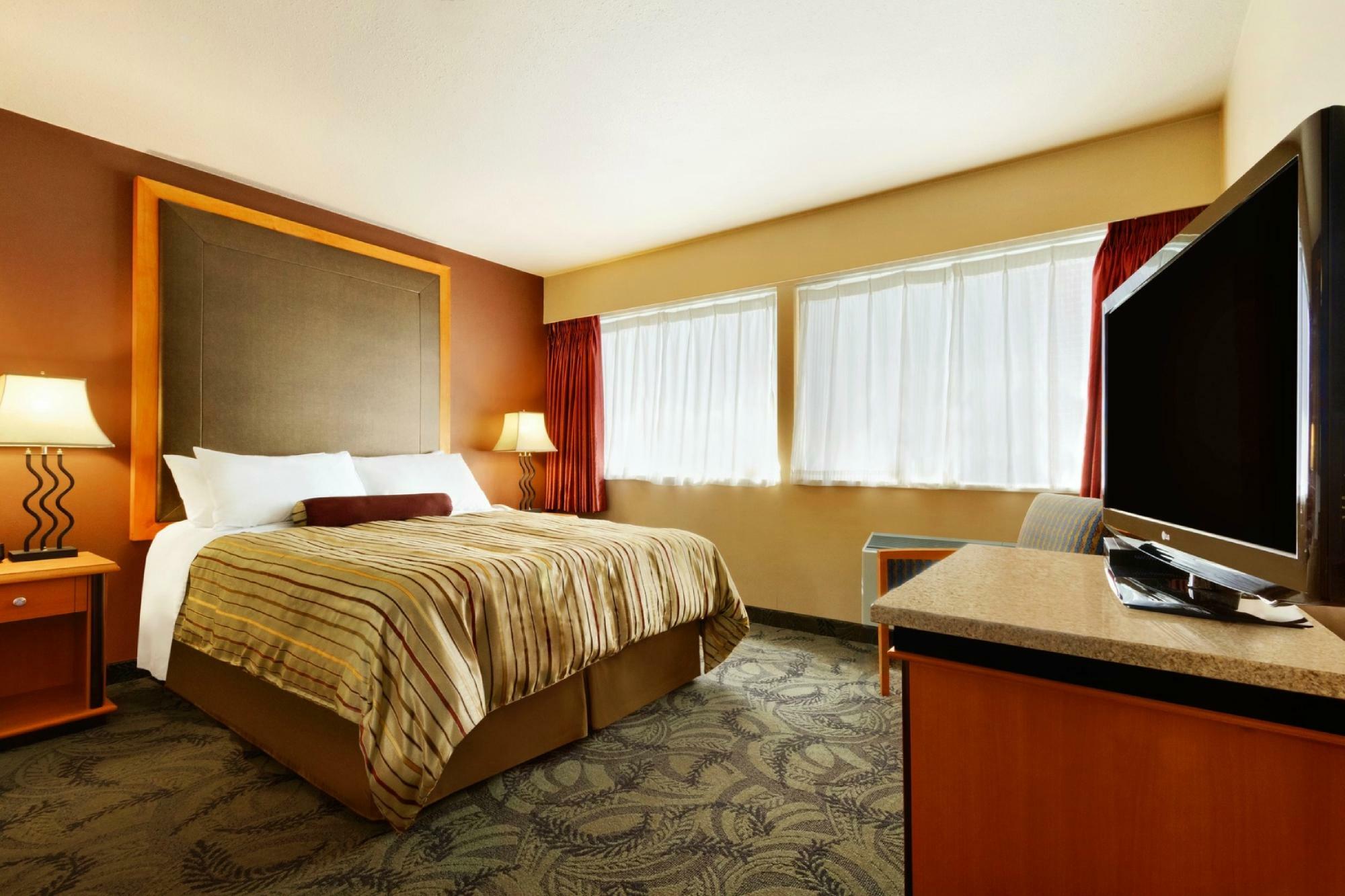 Poco Inn And Suites Hotel And Conference Center Port Coquitlam Zewnętrze zdjęcie